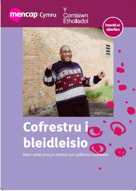 Front cover image of Cofrestru i bleidleisio (Registering to vote)